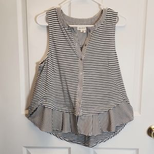 ⭐️Meadow rue white top with blue stripes size medium